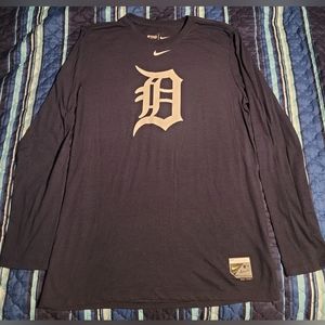 Nike large blue Detroit Tigers long sleeve dri fit shirt